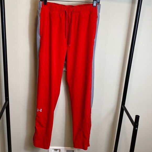 ❤️Last Chance Under Armour red & grey Squad Woven women’s pants size M - Picture 1 of 8